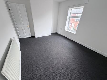 2 bedroom semi-detached house to rent - Photo 2