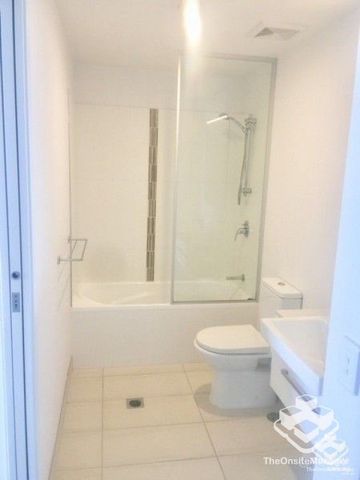 1 BEDROOM UNIT IN THE HEART OF THE BROADWATER - Photo 4