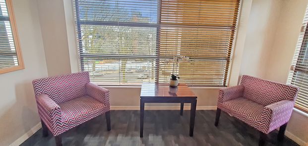 Affordable Studio - Secure Corner Apt - Photo 1