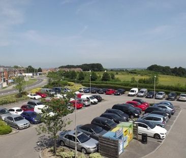 11, The Courtyard, Basingstoke - Photo 1