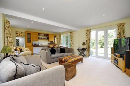 4 bedroom house to rent - Photo 2