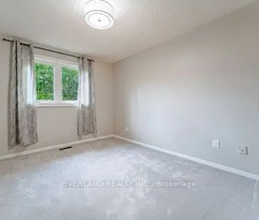 212 Austin Drive #Upper - Photo 2