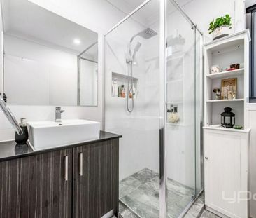 WALK TO SHOPS - Photo 6