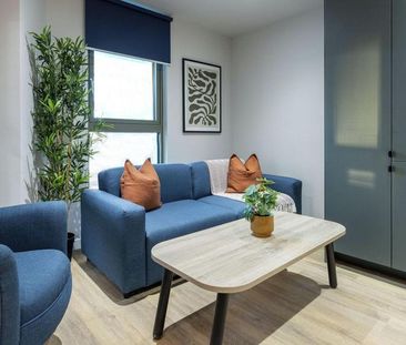 1 bedroom in a flat share to rent - Photo 1