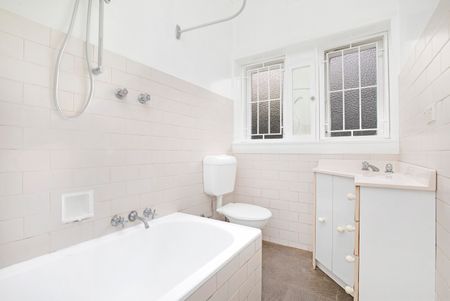 2/57 O'Sullivan Road, Rose Bay NSW 2029 - Apartment For Rent | Domain - Photo 5