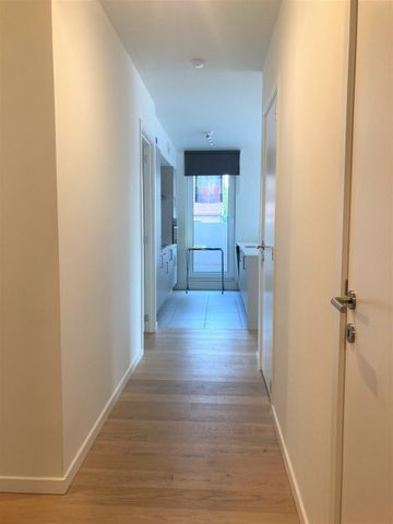 Appartement met 3 slaapkamers, terras en autostaanplaats in Emblem! - Photo 3