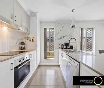 Ready to Move in Before Christmas! All bedrooms with Air Conditioning! - Photo 2