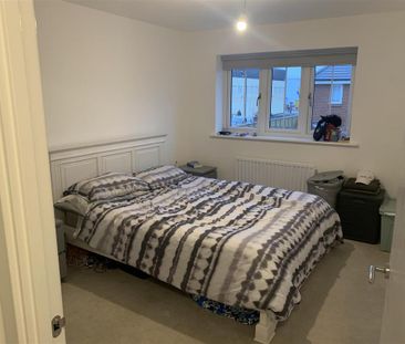 3 bedroom semi-detached house to rent - Photo 4