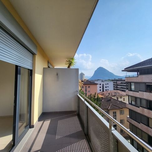 Lugano: top floor with a view - Photo 1