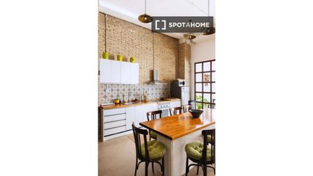 4 room luxury Flat for rent in Valencia - Photo 5