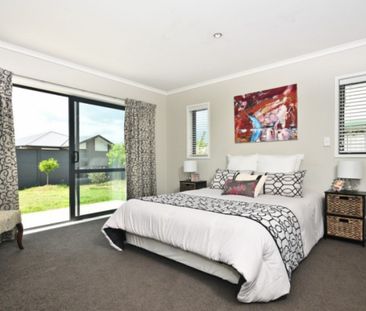 Well presented family home in Huntington - Photo 5