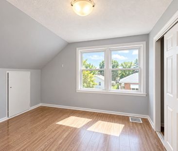 For Lease - 35 Normanhurst Avenue, Hamilton, Ontario - Photo 3
