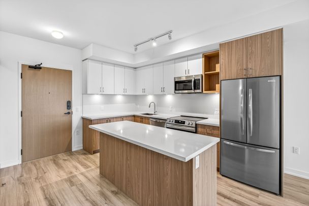 For Lease - 333 Sunseeker Avenue Unit# 142, Innisfil, Ontario - Photo 1