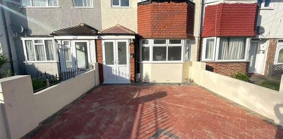 Whitefoot Lane, Bromley, BR1 - Photo 2