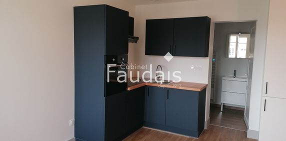 Location Appartement 2 pièces 37m² COUTANCES 50200 - Photo 2