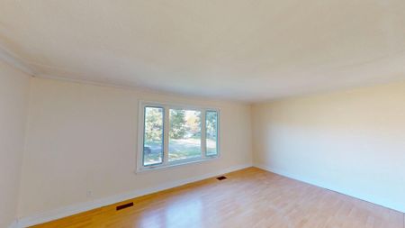 For Lease - 106 Wye Valley Road Unit# Main, Toronto, Ontario - Photo 5