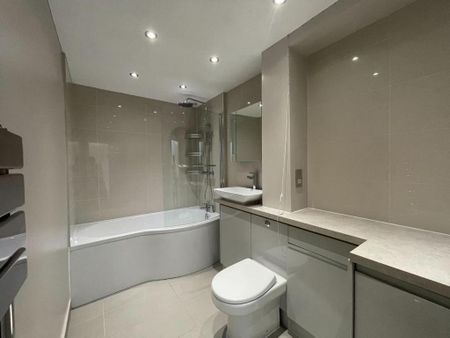 3 bedroom flat to rent - Photo 5