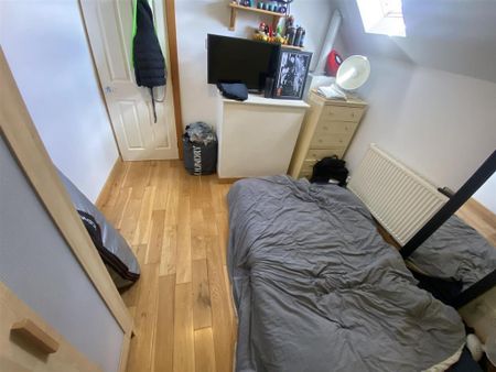 2 bedroom flat to rent - Photo 5