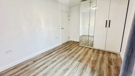 2 bedroom flat to rent Calibra Court -2-Bed Top Floor Flat-Allocated Parking- LU2 - Photo 4