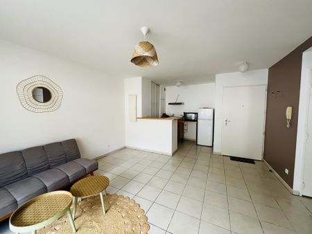 Location Appartement 2 pièces 41m² BELLE PIERRE 97400 - Photo 4