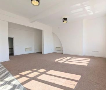Second Floor Apartment, Lord Street, Southport, Merseyside, PR8 - Photo 1
