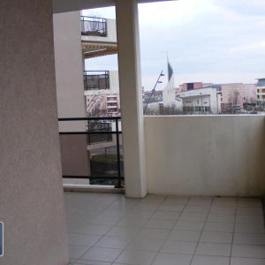 Appartement à louer 3 pièces 66.9m² - Photo 2