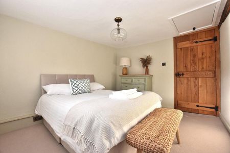 3 bedroom link detached house to rent - Photo 3