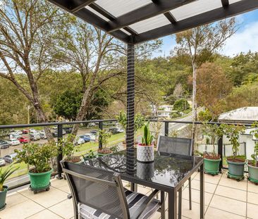 Modern comfort in an ultra-convenient location - Photo 5