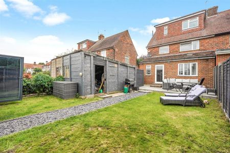 1 bedroom in a house share to rent - Photo 5