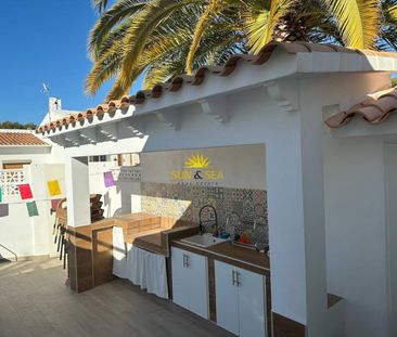 VILLA WITH 2 BEDROOMS IN LA NUCIA, ALICANTE - Photo 2