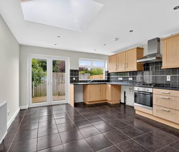 6 Connsbrook Avenue, Belfast, BT4 1JT - Photo 4