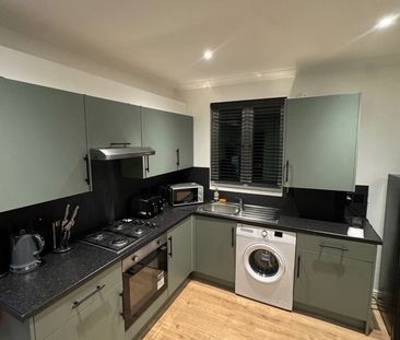 1 Bed Flat, Deptford High Street, SE8 - Photo 3