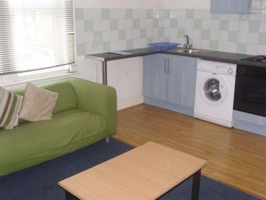 1 bedroom flat to rent - Photo 1
