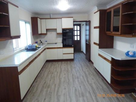 3 bedroom bungalow to rent - Photo 2
