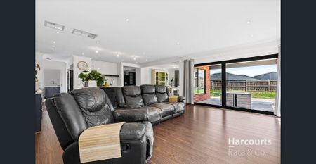 Massive Family Home - Photo 5