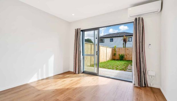 Near new townhouse - Photo 1