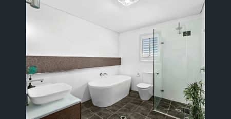 Luxury Family Home for Lease – Freshwater - Photo 4