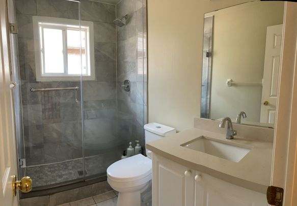 For Lease - 461 Pondview Place, Oakville, Ontario - Photo 1