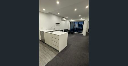 Fully Furnished 2 Bedrooms 2 Bathroom Apartment - Photo 5