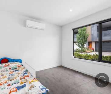 3/12 Lamart Street, Strathmore VIC 3041 - House For Rent | Domain - Photo 4