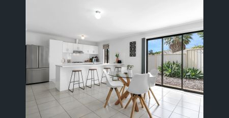 Delightful 4 Bedroom home - Photo 2