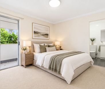 Stunning Townhouse in an Ideal Location - Photo 3