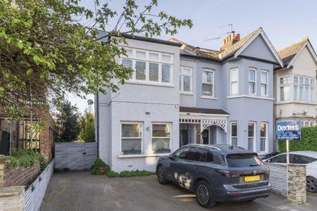 3 bedroom flat to rent - Photo 3