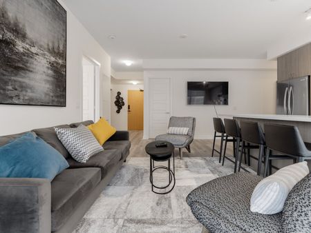 For Lease - 333 Sunseeker Avenue Unit# 528, Innisfil, Ontario - Photo 4