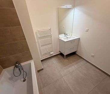 Location Appartement 3 pièces 58m² SECLIN 59113 - Photo 6