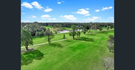 3 Bedroom Townhouse with Golf Course Views! - Photo 4