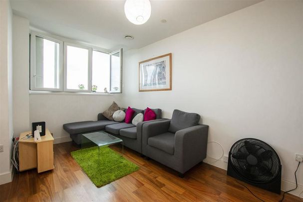 2 bedroom apartment to rent - Photo 1