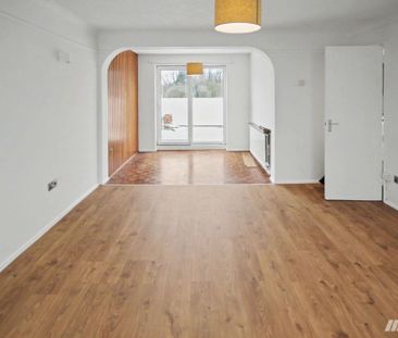 Marina Village, Preston Brook, Runcorn, WA7 3BH - Photo 2