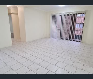 Spacious 2-Bedroom Apartment in a Prime Location! - Photo 1