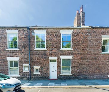 4 bedroom terraced house to rent - Photo 2